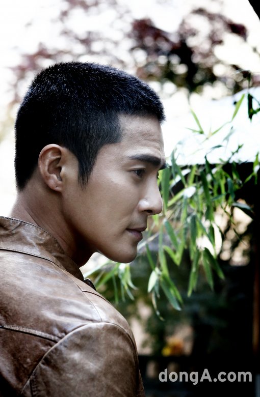Dong-Hyuk Cho