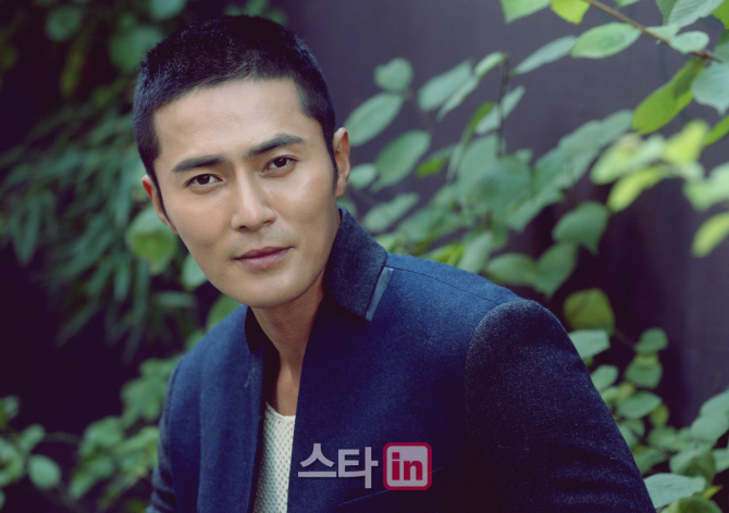 Dong-Hyuk Cho