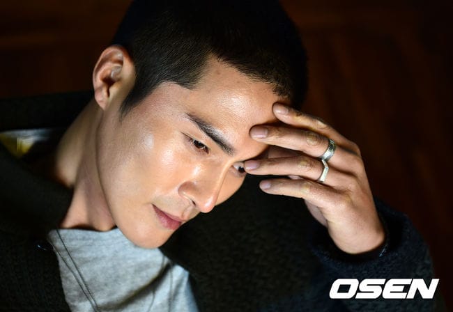 Dong-Hyuk Cho