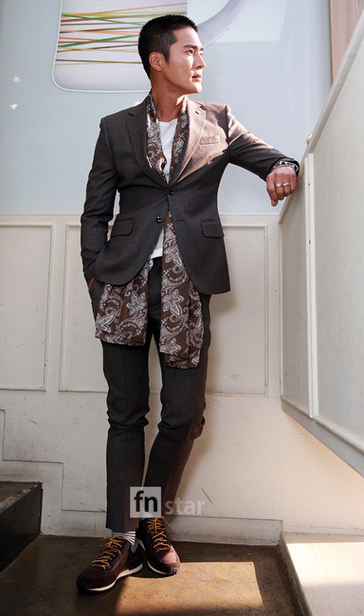 Dong-Hyuk Cho