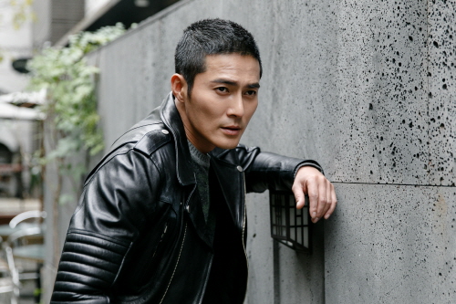 Dong-Hyuk Cho