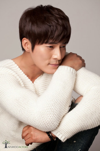 Dong-Hyuk Cho