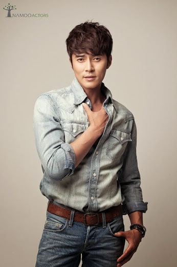 Dong-Hyuk Cho