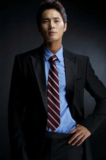 Dong-Hyuk Cho