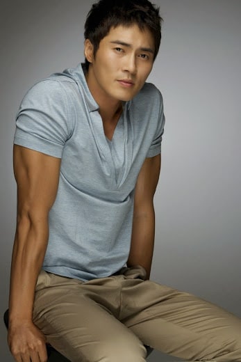 Dong-Hyuk Cho