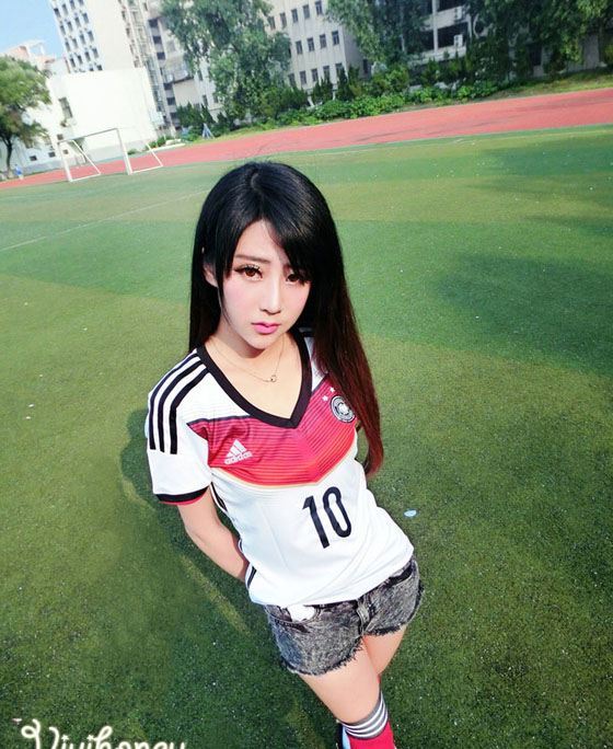 Xia Xiao Wei (Vivi Xia) Xia Xiao Wei (Vivi Xia)
