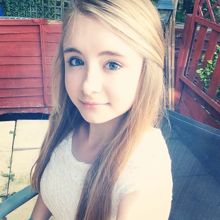 Kerry Ingram fansite