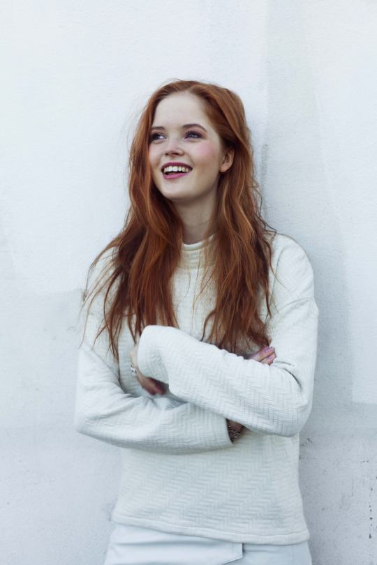Ellie Bamber