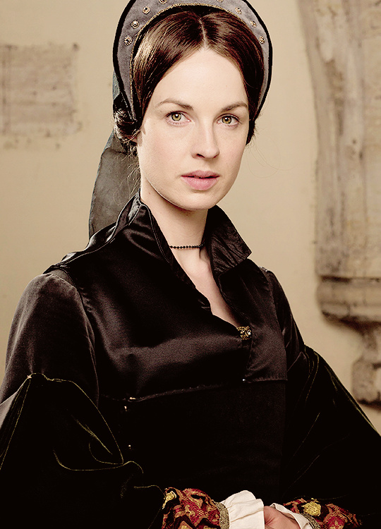 Jessica Raine
