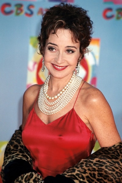 Picture Of Annie Potts   399full Annie Potts 