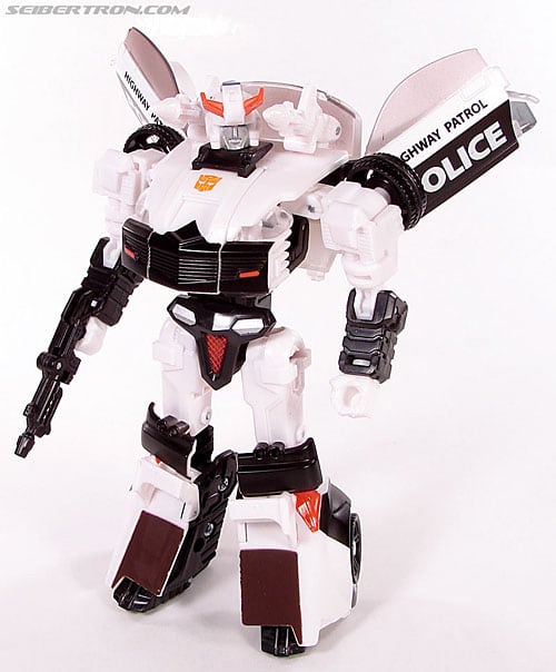 Transformers Universe Deluxe Classic - Autobot Prowl