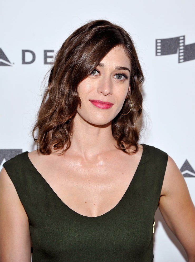 Lizzy Caplan.