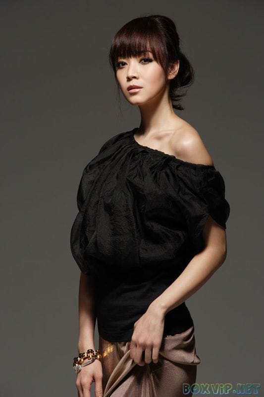 Patty Hou (侯佩岑) Patty Hou (侯佩岑)
