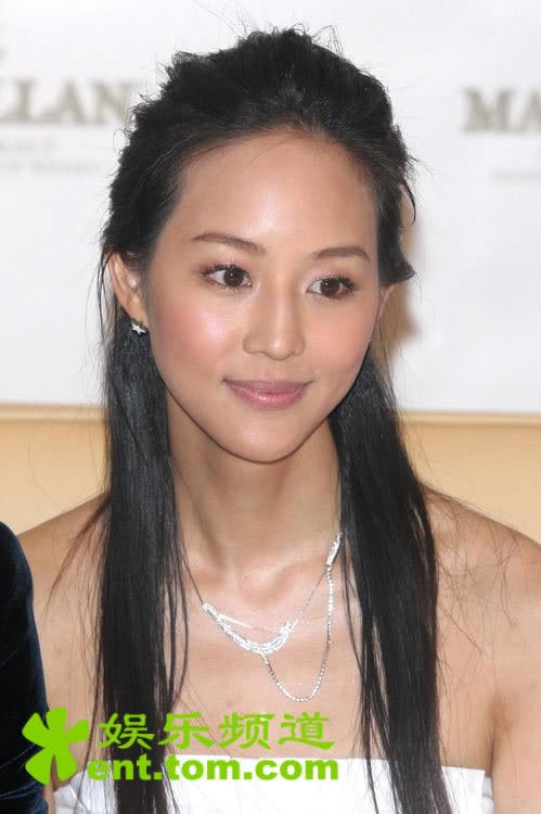 Janine Chang (張鈞甯) Janine Chang (張鈞甯)