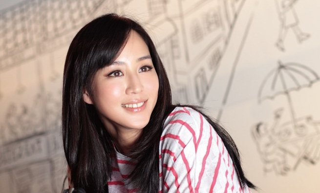Janine Chang (張鈞甯)