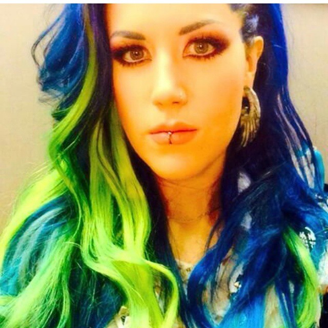 Picture Of Alissa White Gluz