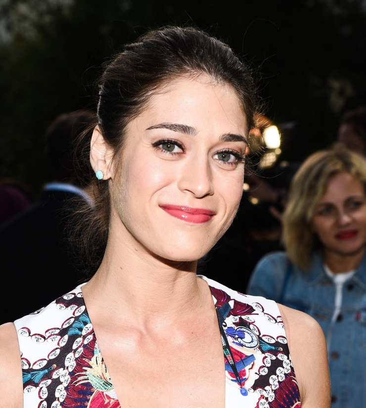 Lizzy Caplan Lizzy Caplan
