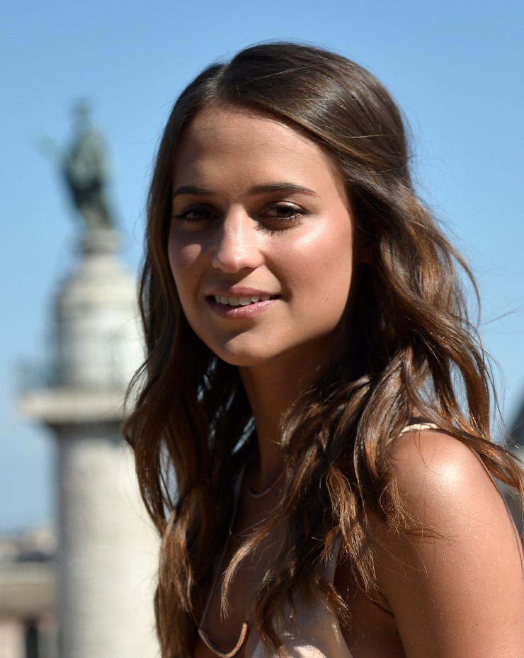 Alicia Vikander