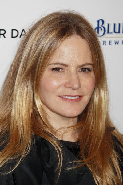 Jennifer Jason Leigh