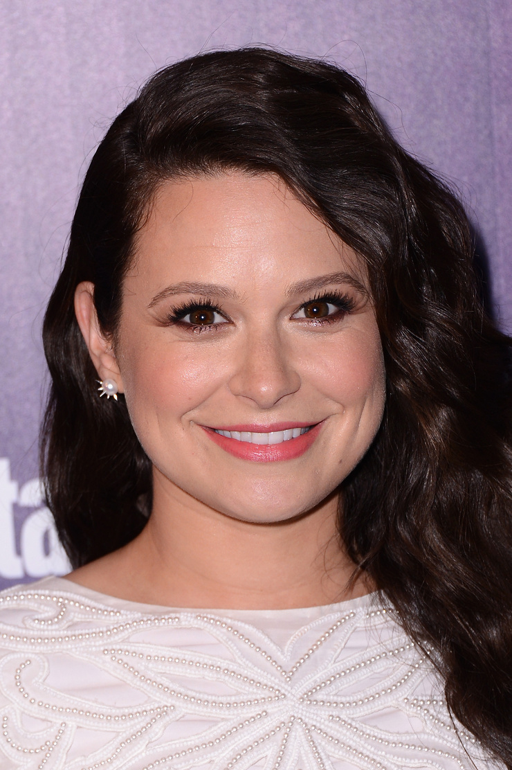 Katie Lowes