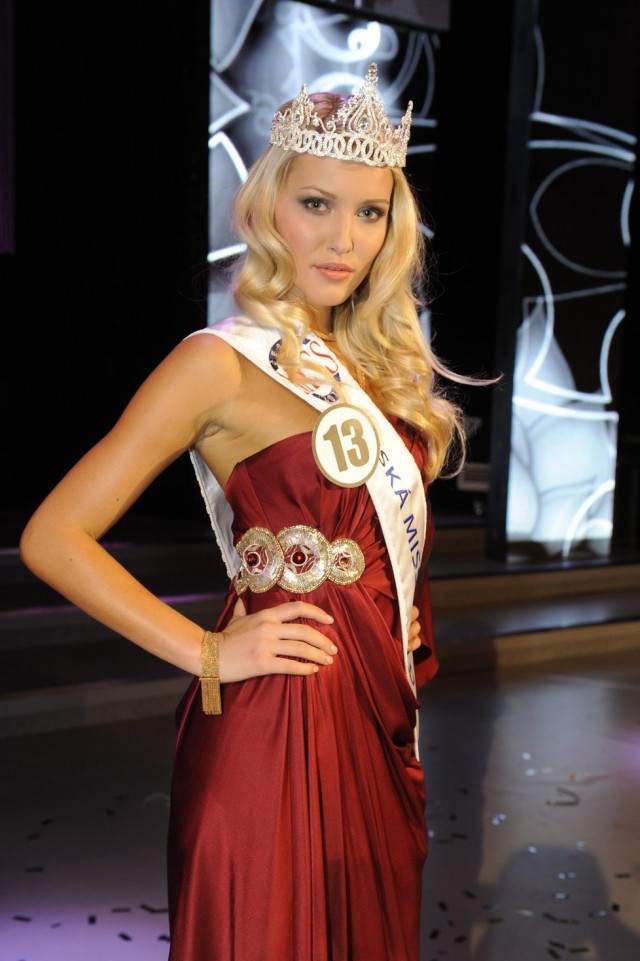 Linda Bartošová Linda Bartošová