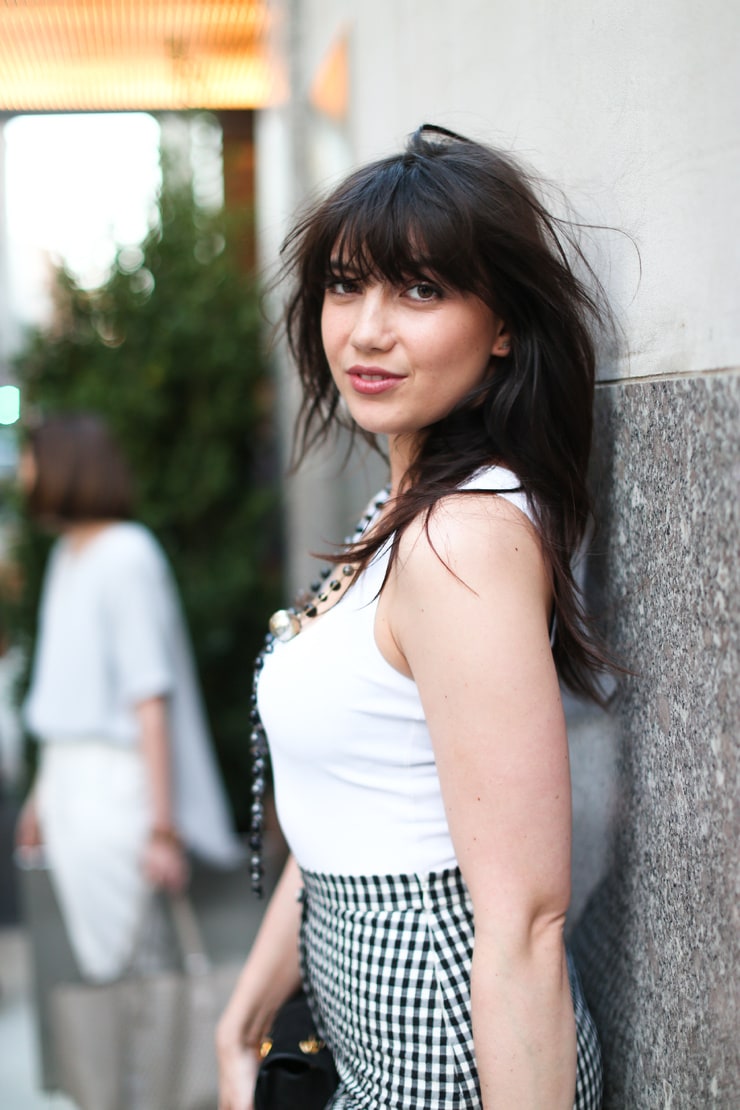 Daisy Lowe