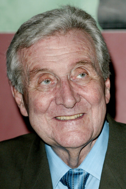 Patrick Macnee Patrick Macnee