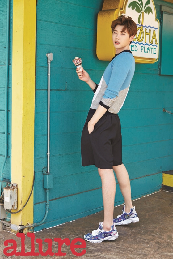 Jong Suk Lee