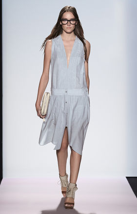 Hot Bcbg Runway Dakota Sleeveless V-neck Prom Dress