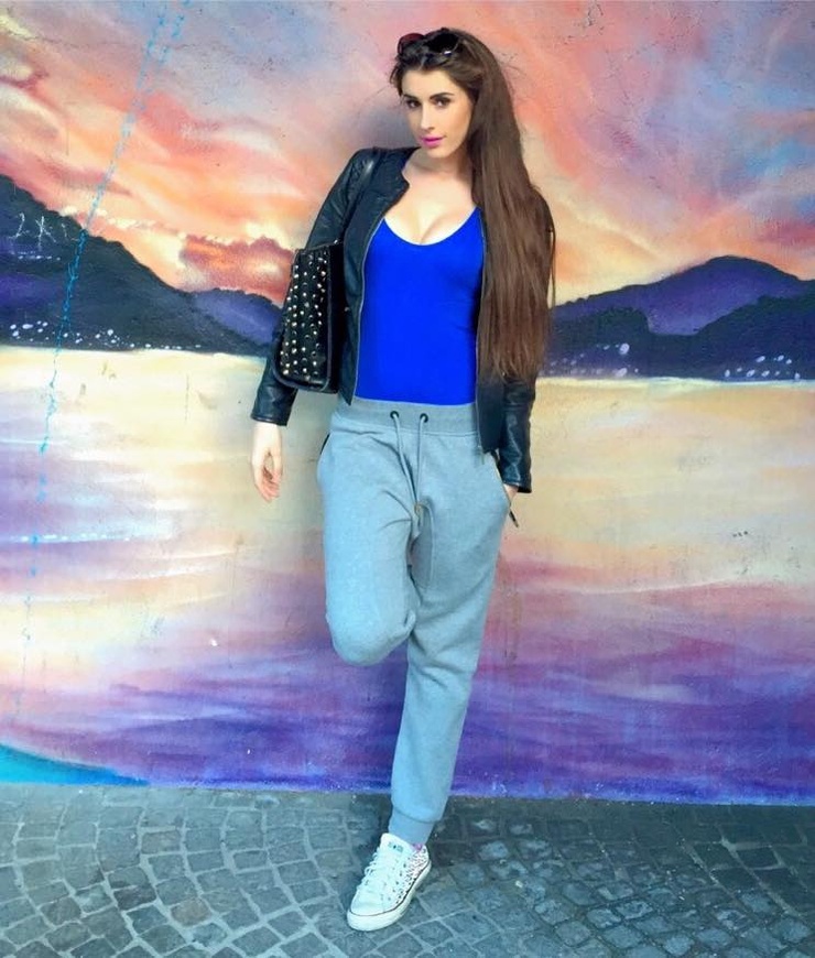 Valentina Vignali Valentina Vignali