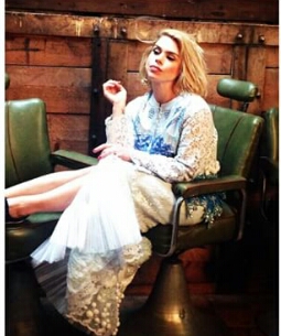 Billie Piper image