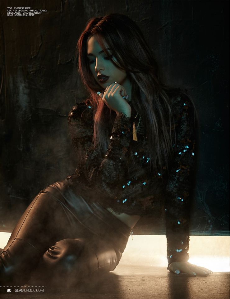 Jasmine V