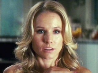 Chloe (Kristen Bell)