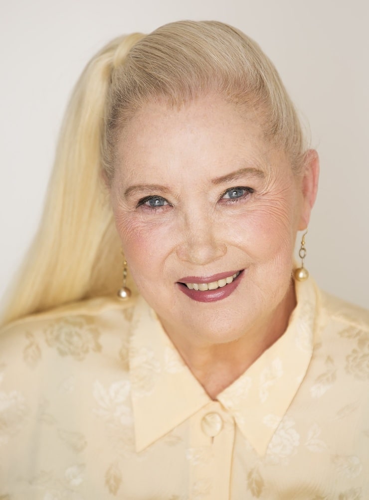 Sally Kirkland