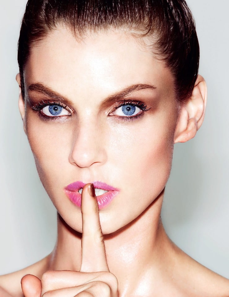 Angela Lindvall