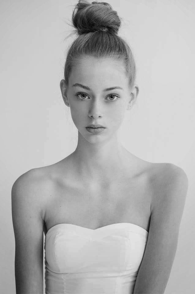 Lauren de Graaf Lauren de Graaf