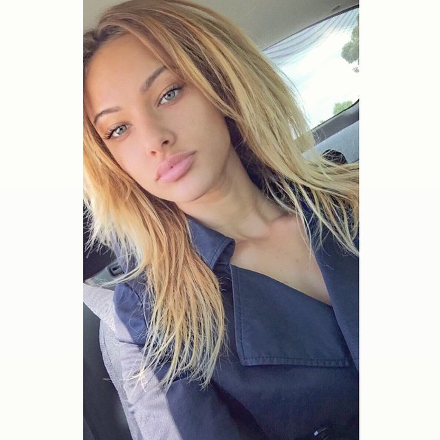 Image of Lauren Wood (III)