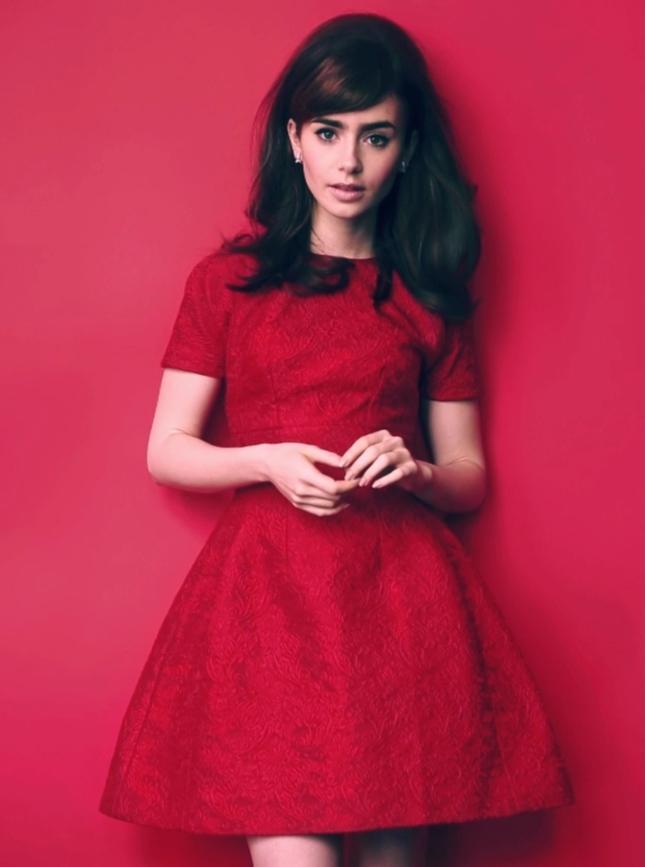 Lily Collins