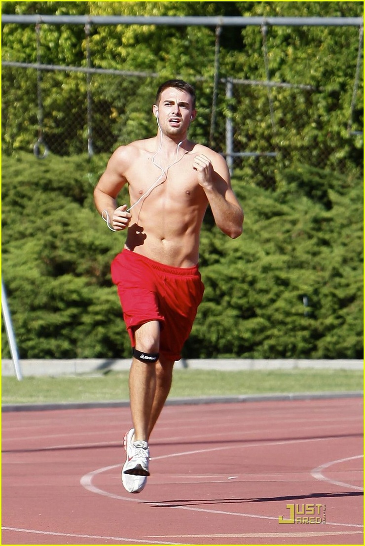 Jonathan Bennett