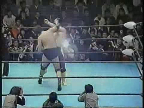 Jumbo Tsuruta & Mighty Inoue vs. Kenta Kobashi & Toshiaki Kawada (2/3/91)