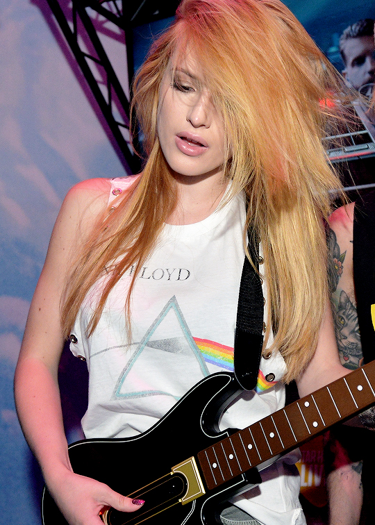 Bella Thorne Bella Thorne