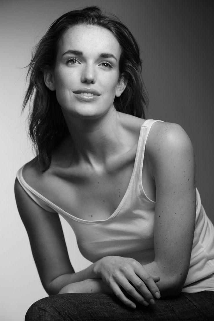 Elizabeth Henstridge Elizabeth Henstridge