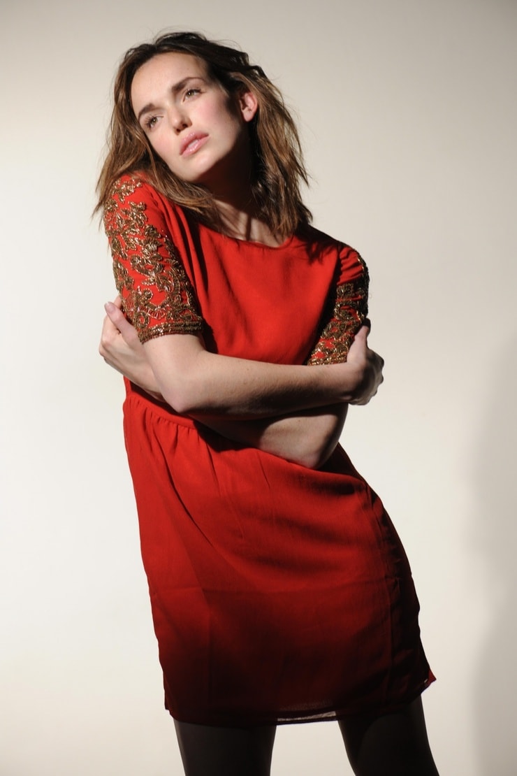 Elizabeth Henstridge Elizabeth Henstridge