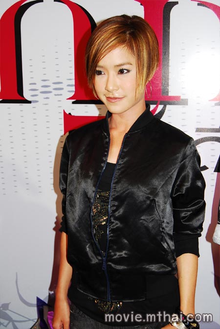JeeJa Yanin