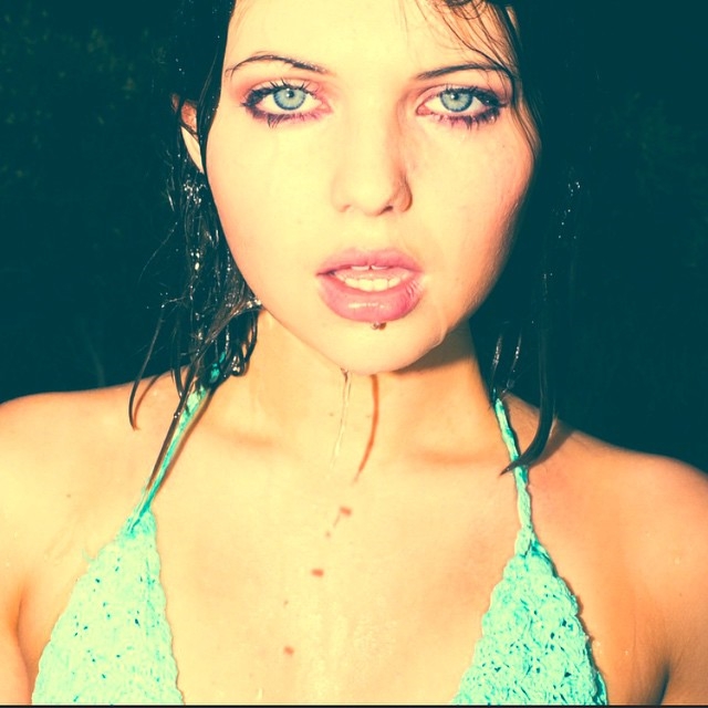 Sammi Hanratty Sammi Hanratty