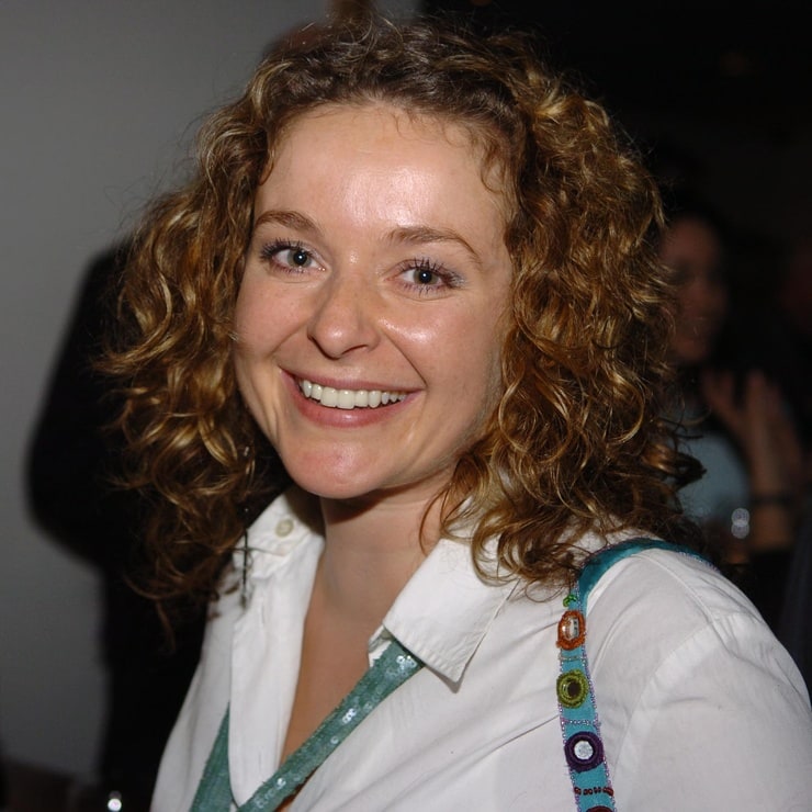 Julia Sawalha