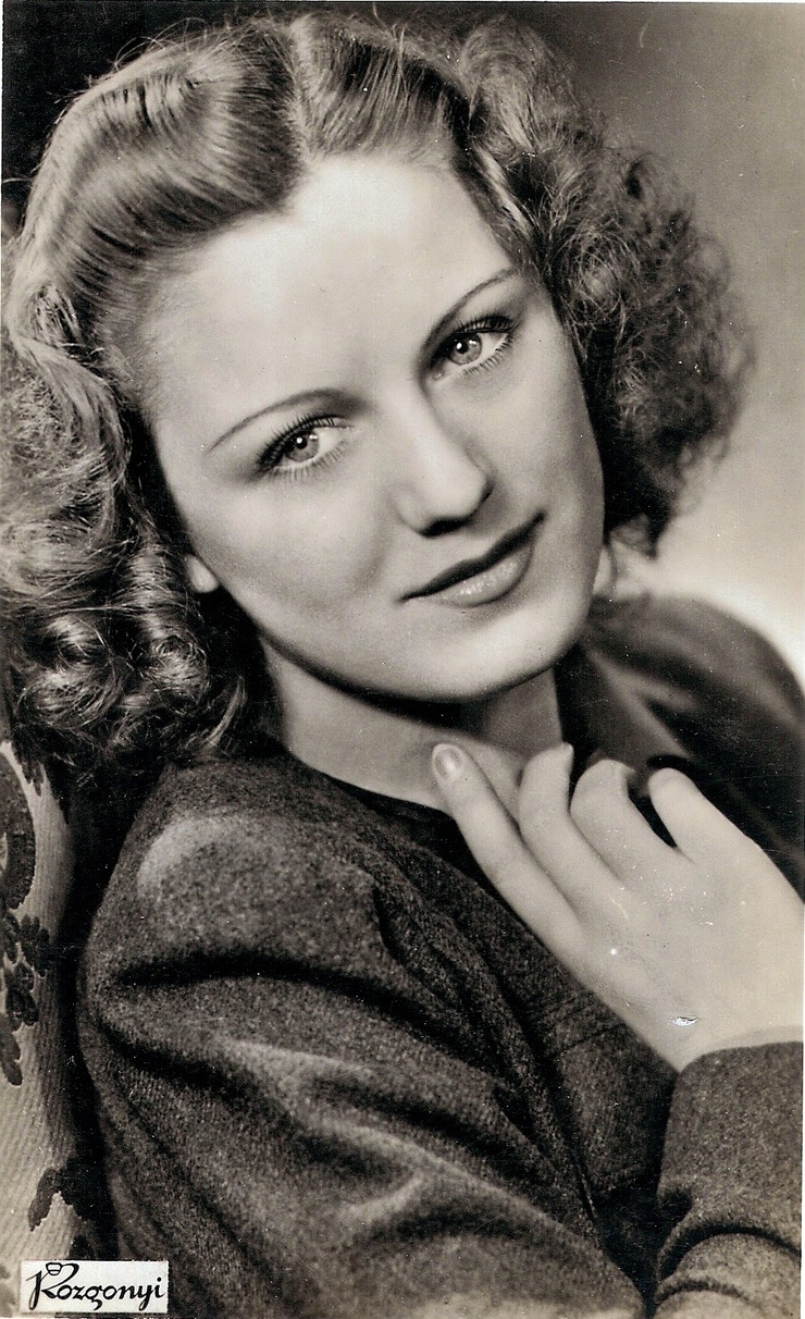 Éva Szörényi