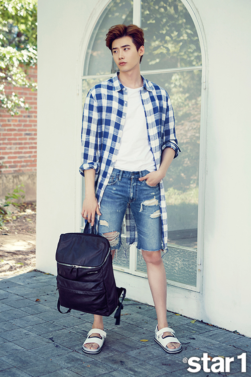 Jong Suk Lee