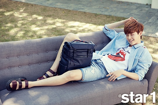 Jong Suk Lee