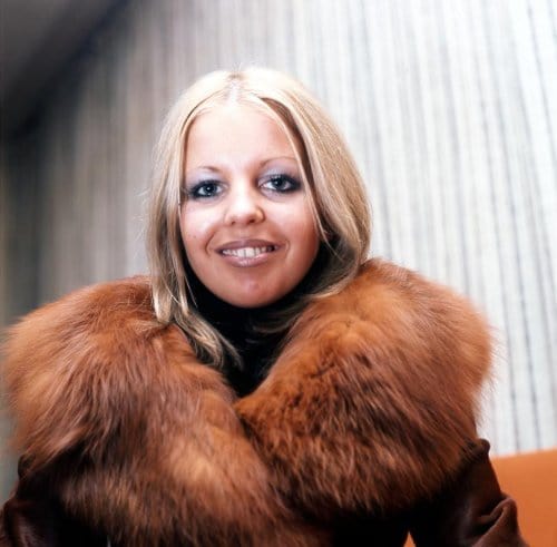 Sally Thomsett